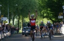 Bram Welten wint hectische 3e etappe!