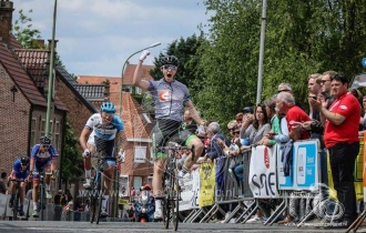Alex Molenaar wins the 36th edition of the SPIE Internationale Juniorendriedaagse van Axel.