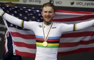 Quinn Simmons via Junioren Driedaagse naar de regenboogtrui