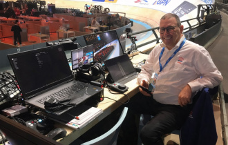 Honk Pieters is verslingerd aan zijn werk als jurylid